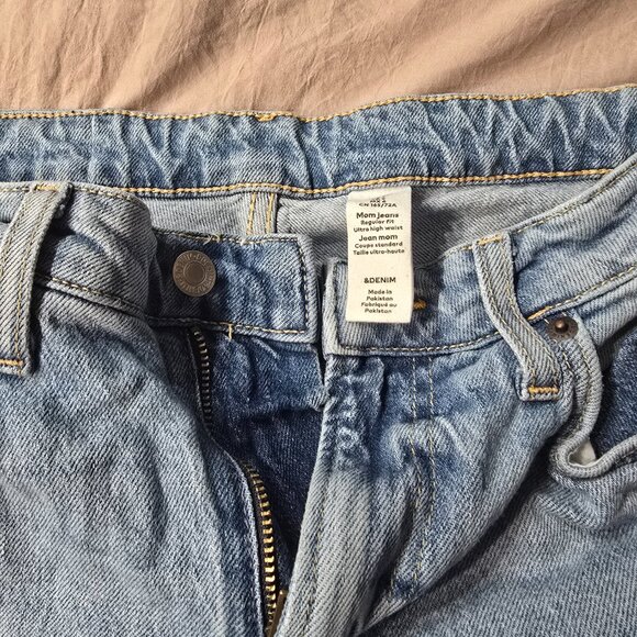 H&M mom jeans - Picture 2 of 2